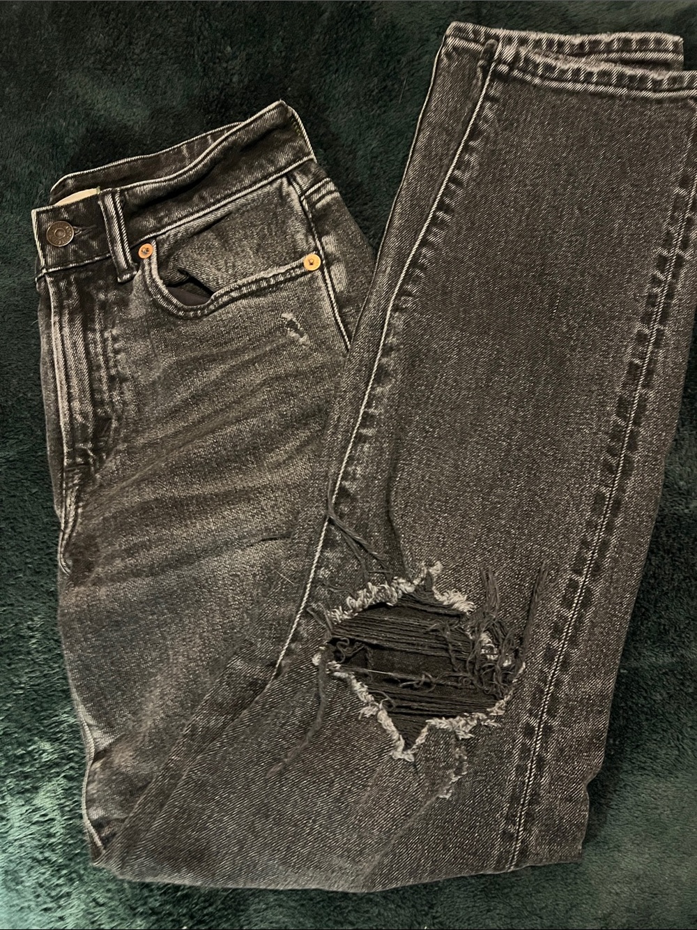 Mom Jean American Eagle Outfitters Black Washed Distressed High-Rise Jeans